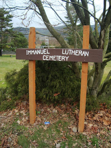Immanuel Luthern Cemetery AKA Lawrence Cemetery